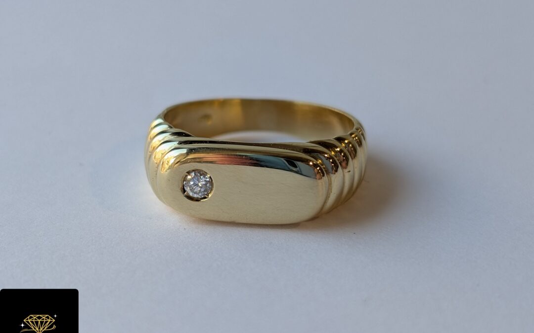 Złoty pierścionek / sygnet z diamentem pr. 750 używany – cena 4490zł