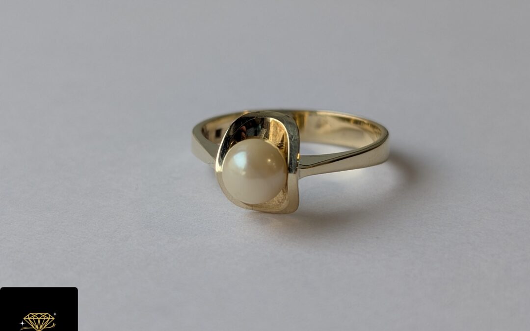 Złoty pierścionek pr. 585 używany – cena 1550zł