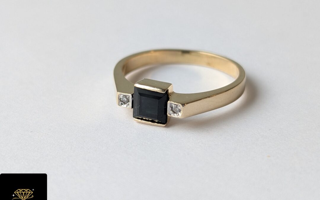 Złoty pierścionek z szafirem pr. 585 używany – cena 1290zł